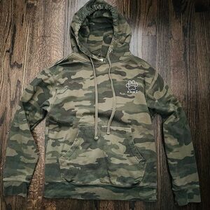 PAWZ Green Camouflage Hoodie. Women’s. Small.